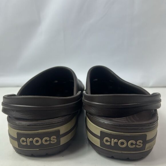Crocs Unisex Ultra Light Classic Waterproof Clogs - Picture 5 of 12